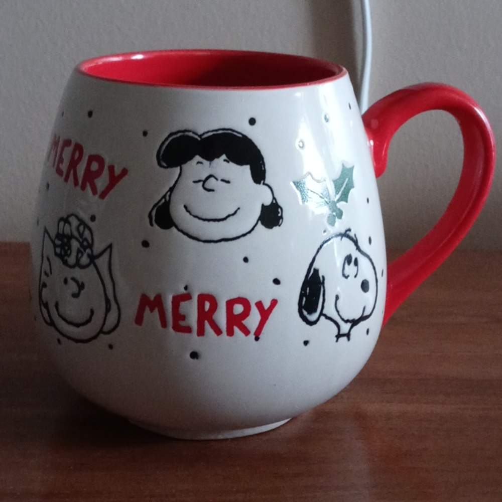 Christmas snoopy mug
